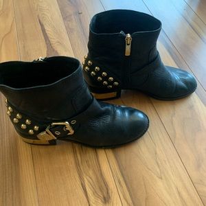 Vince Camuto• pre-loved Windetta Moto-Shorty Booties
